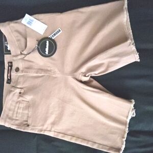 Havana Classic Bermuda Short Finish Above With Frayed Hem At Knee